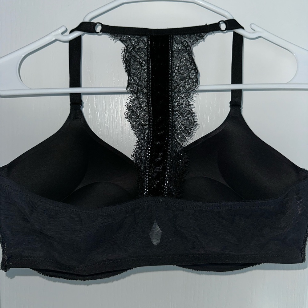 Victoria's Secret Black Lace Bombshell bra - Picture 2 of 3